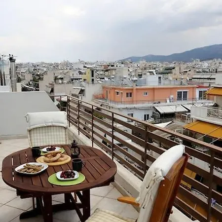 Fly Me To The Moon! Apartment