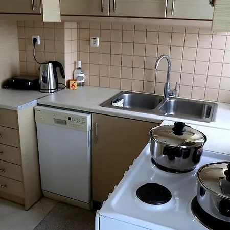 Apartment Fly Me To The Moon! *